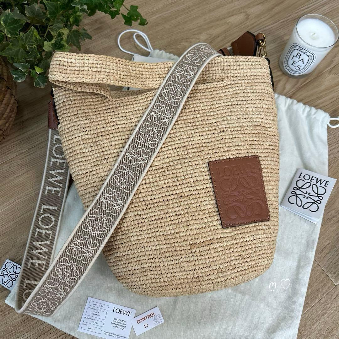 LOEWEロエベ　スリットバッグミニ　カゴバッグ斜めがけ　ショルダーストラップ付