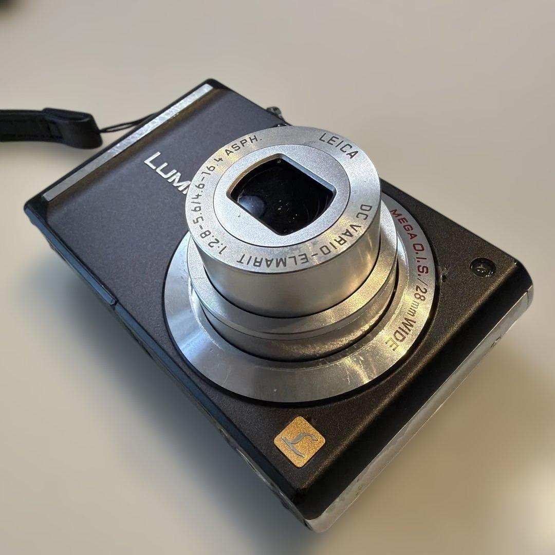 パナソニック LUMIX コンパクトデジタルカメラ　DMC-FX55