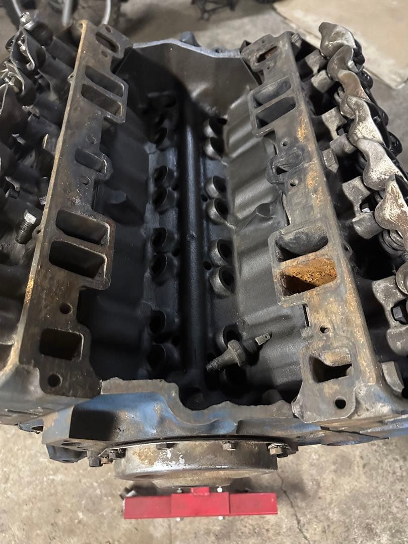 シボレー　v8エンジン