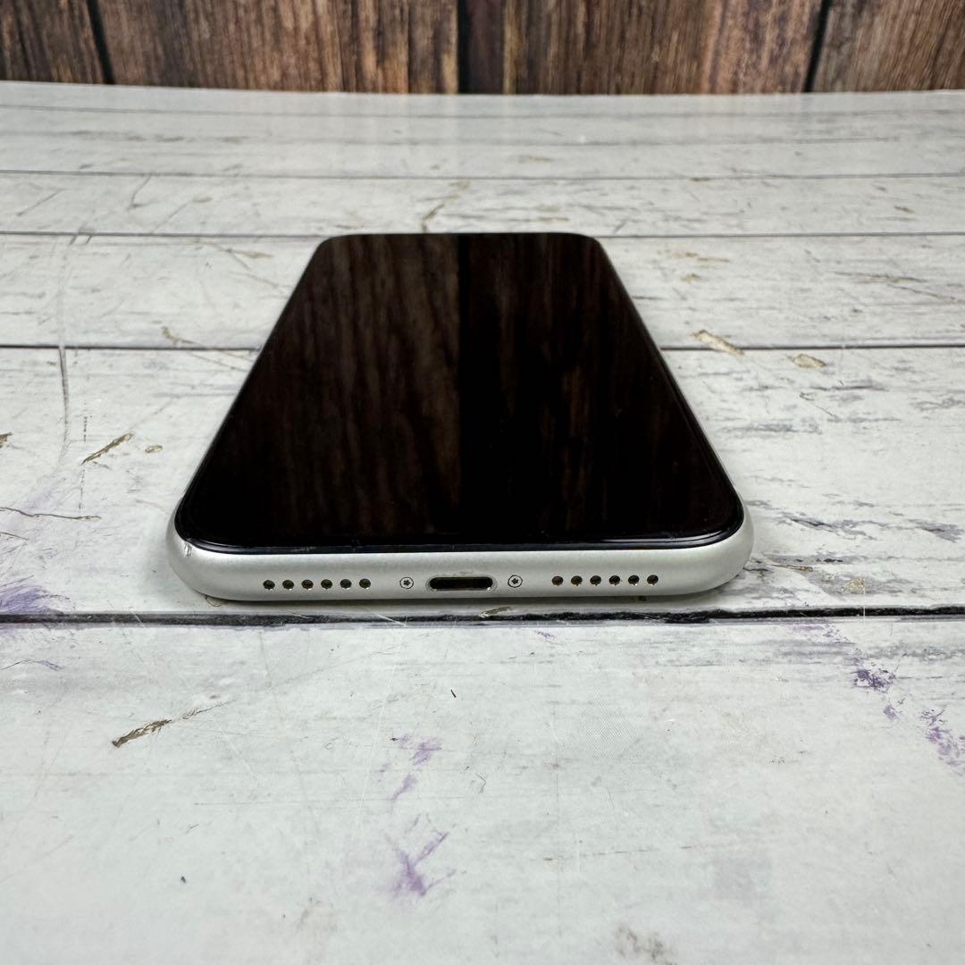 iPhone11 128GB ホワイト MWM22J/A 容量76%