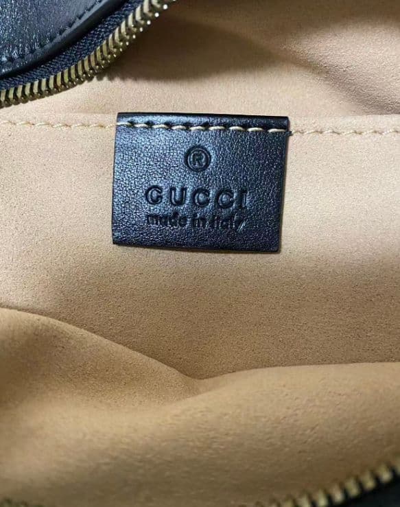 美品· GUCCI ショルダーバッグ