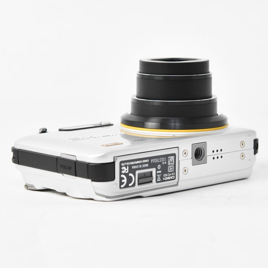 【撮影画像有】CASIO オールドデジカメ EXILIM EX-FC100