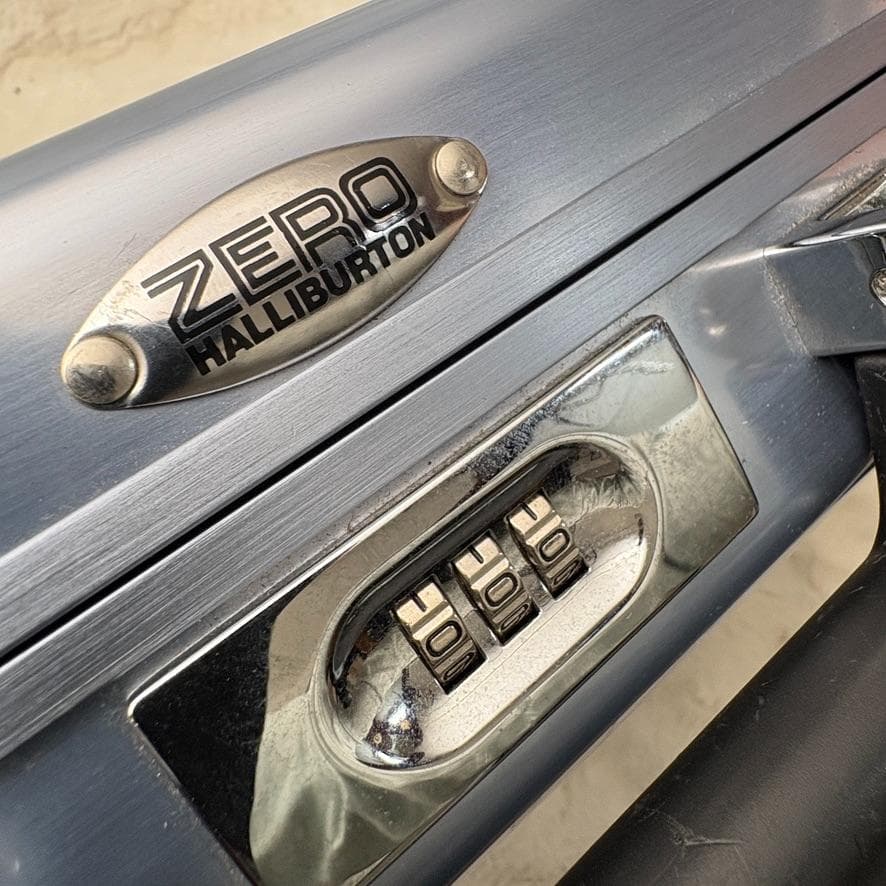 美品✨ゼロハリバートン アタッシュケース USA製 シルバー