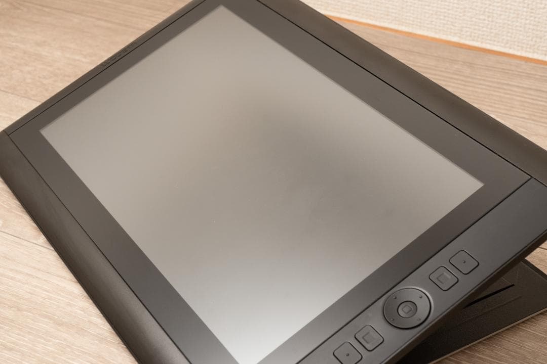 動作OK！Wacom 液晶ペンタブレットCintiq 13HD DTK-1301