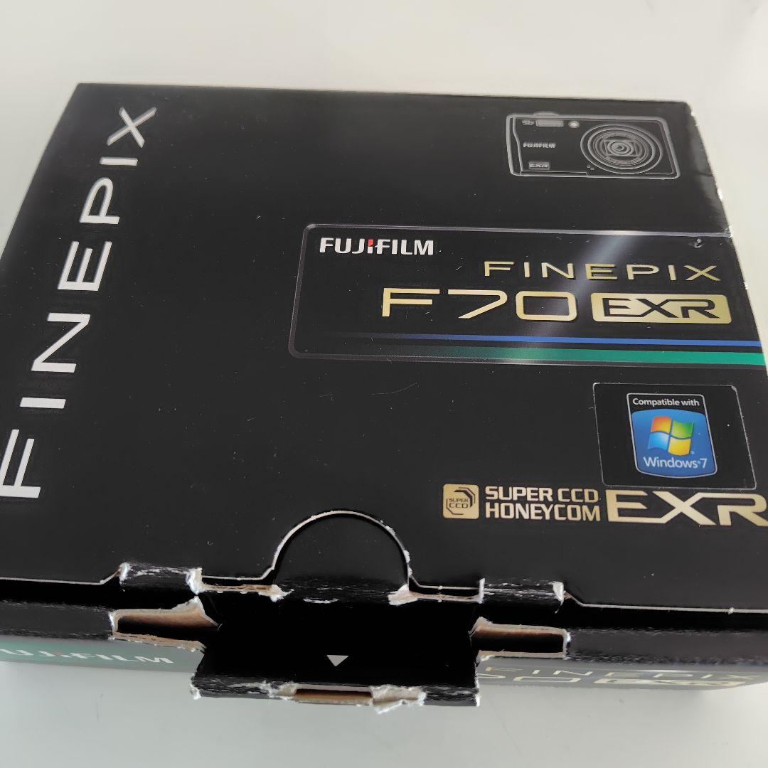 デジカメ　デジタルカメラ　FINEPIX F70EXR FUJIFILM