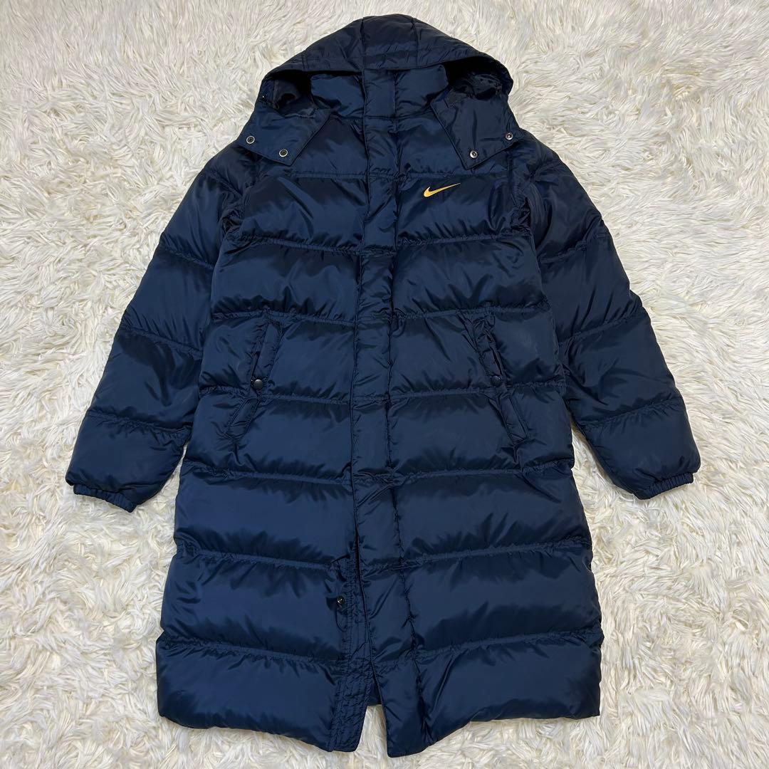 未使用級NIKE ナイキ ロングダウンコート ベンチコート S ネイビー　刺繍