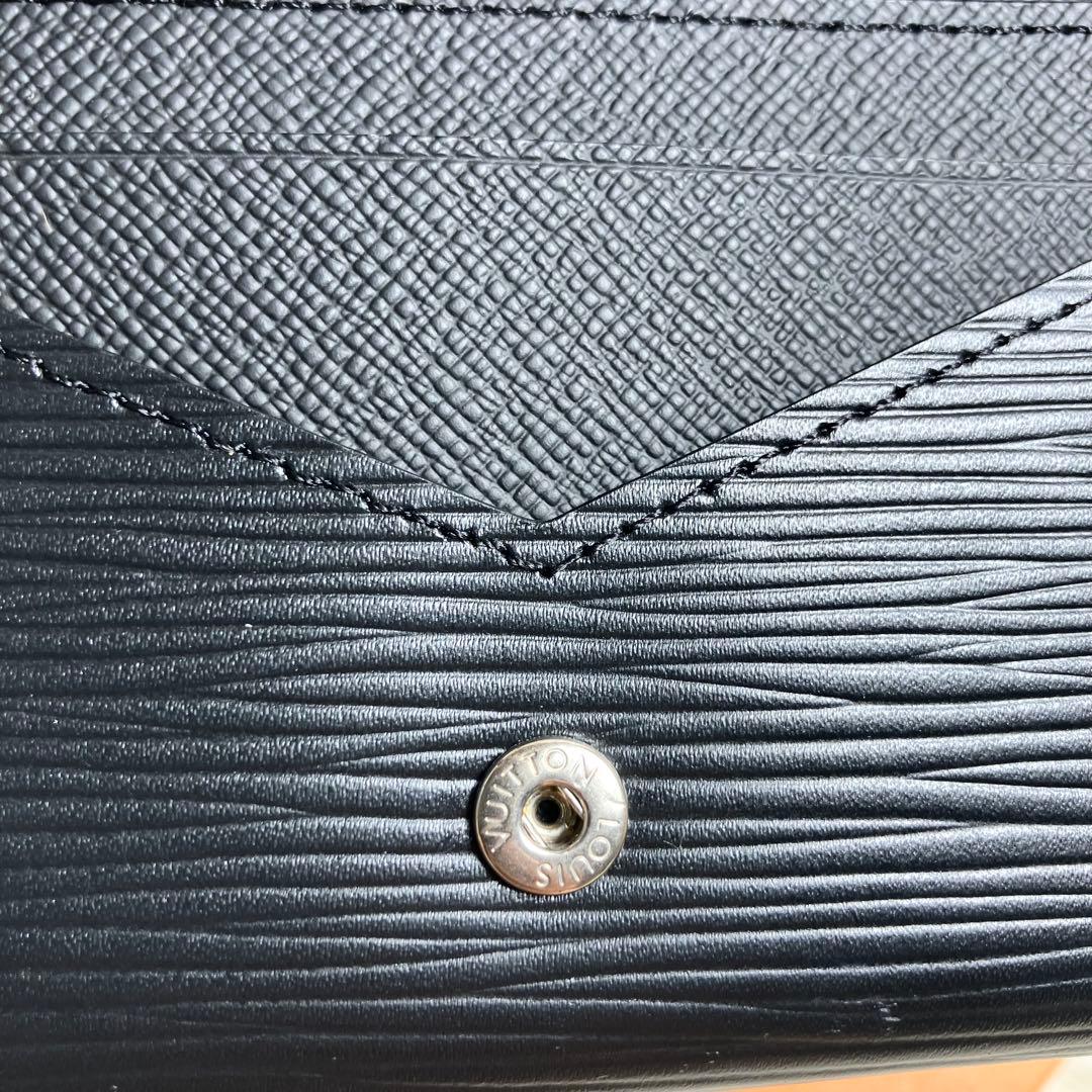 【未使用級】ルイ・ヴィトン 名刺入れ エピ アンヴェロップ カルトドゥヴィジット