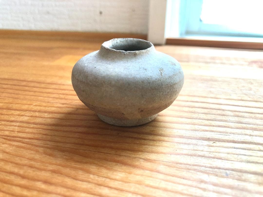 【タイ・骨董】宋胡録（スンコロク) 白灰 青磁 小壺（1301年~1600年