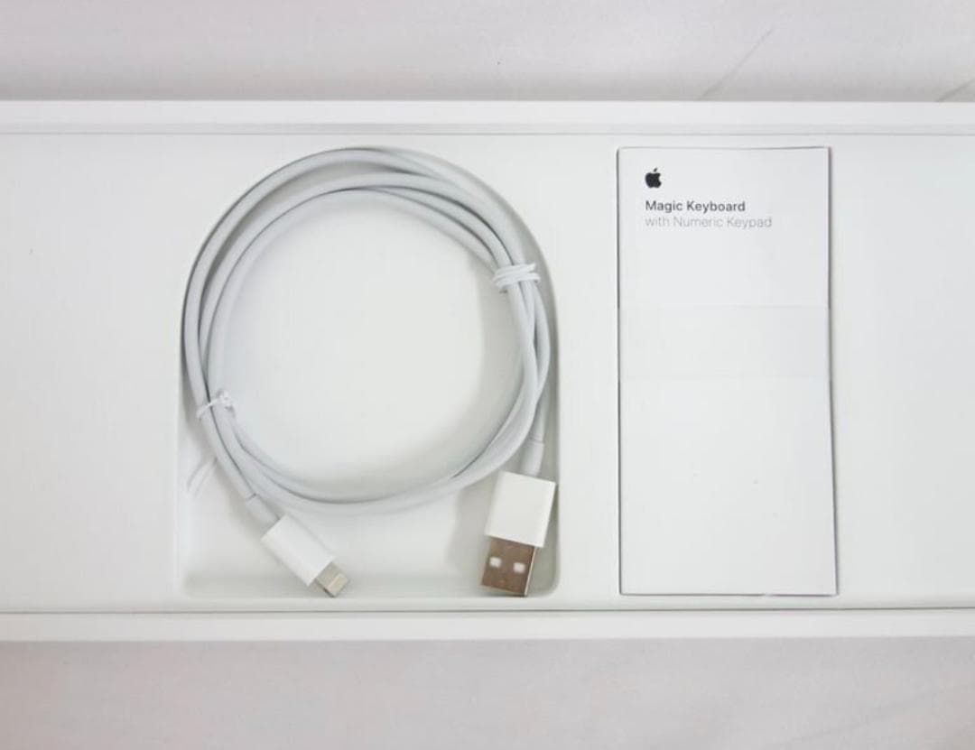 純正Apple Magic Keyboard MQ052J/A ケーブル付_54