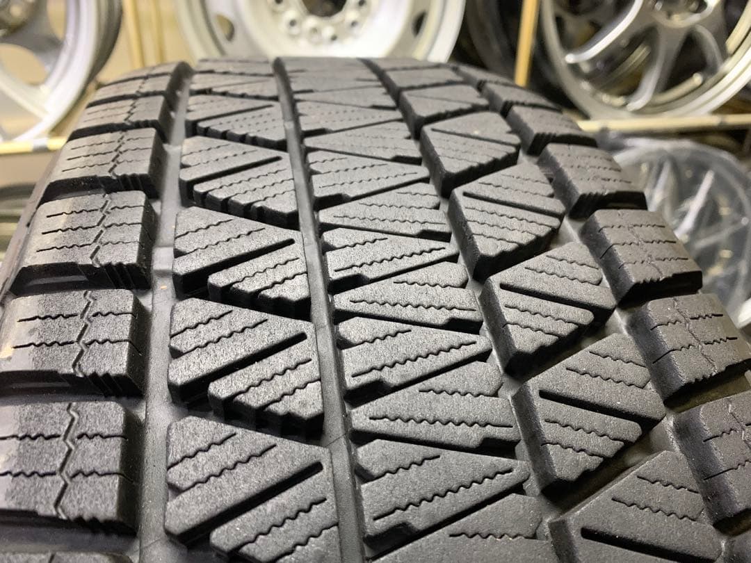 新春！225/60R18　ブリザック　DM-V3　即装着可能