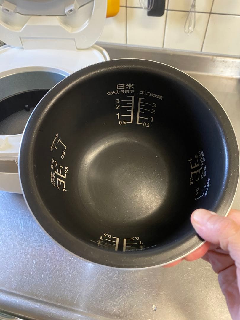 超美品Panasonic SR-KT060 IHジャー炊飯器3.5合備長炭釜