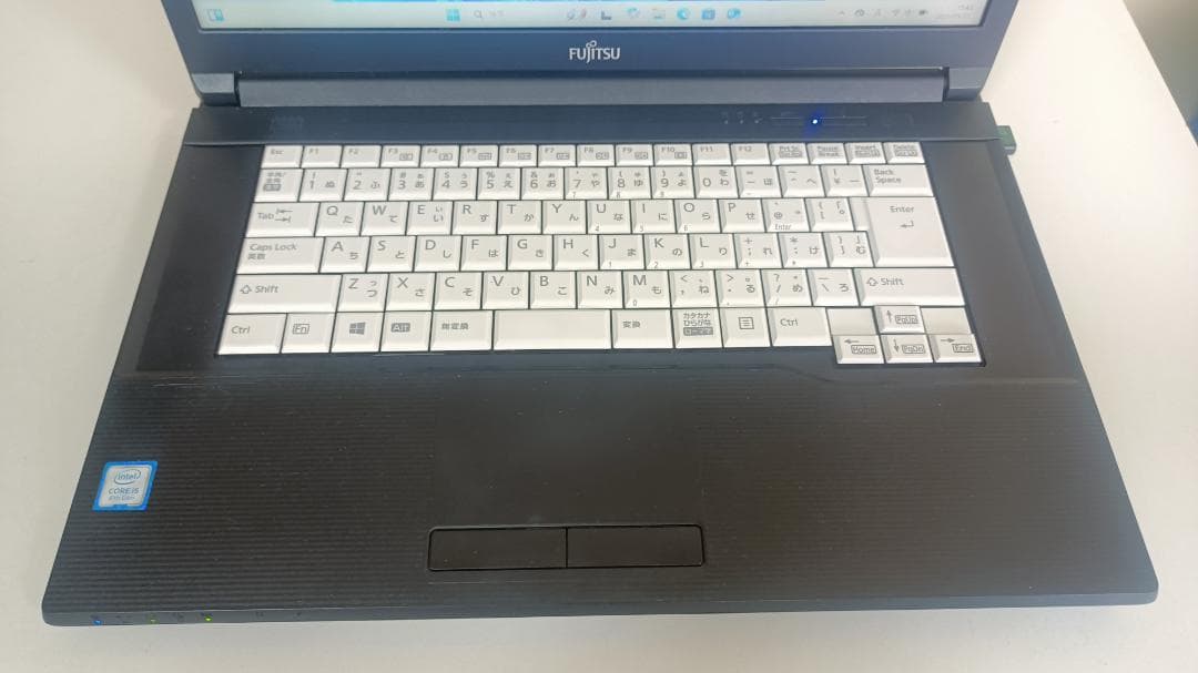 美品ノートパソコンFUJITSU第八世代Corei5 SSD512Gメモリ16G