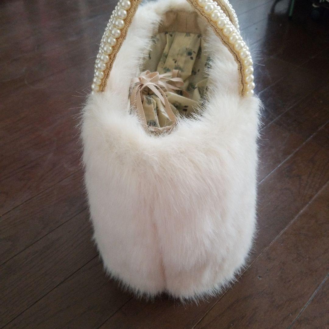 Anatelier♥アナトリエ　ファーバッグ　パールバッグ　大きめ　巾着付き