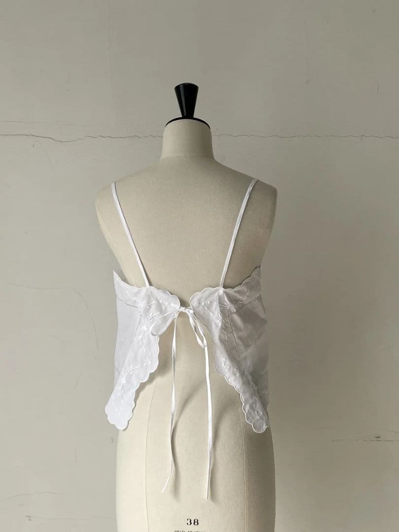 Hériter / embroidery parts camisole