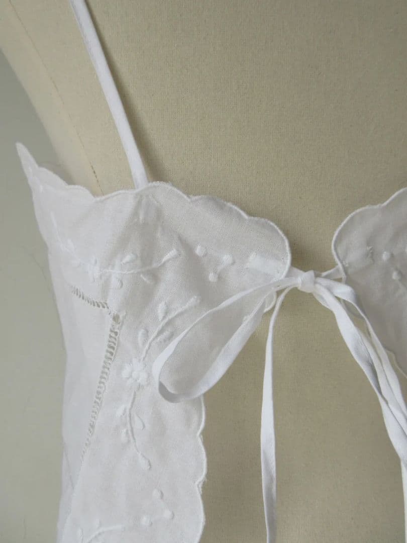 Hériter / embroidery parts camisole