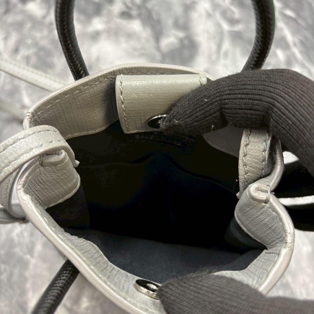 まゆ ✨バレンシアガトートバッグ ショッピング フォン ホルダー 2way