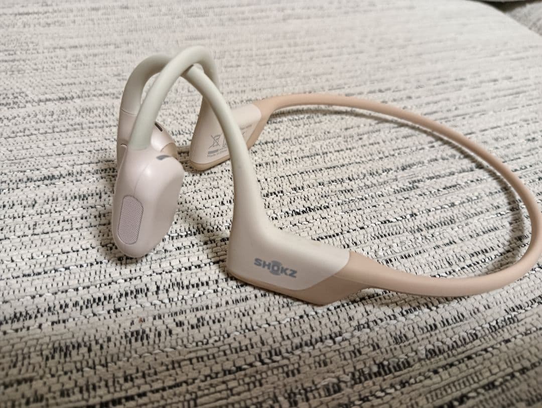 人気のベージュ　Shokz OpenRun Pro S810 ケース・ケーブル