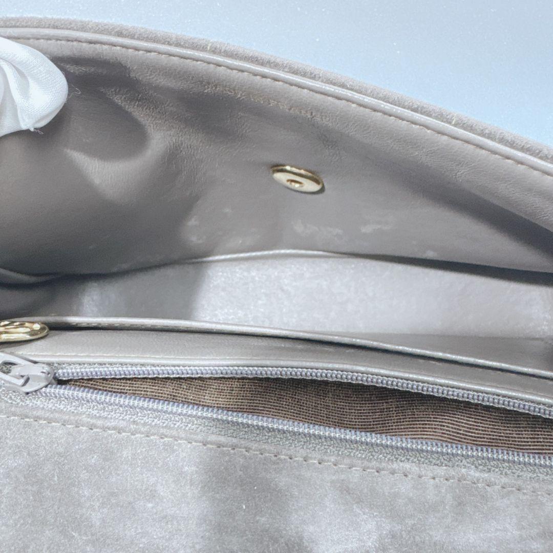 D*A様 CHANEL グレー スエード ショルダーバッグ マドモアゼル