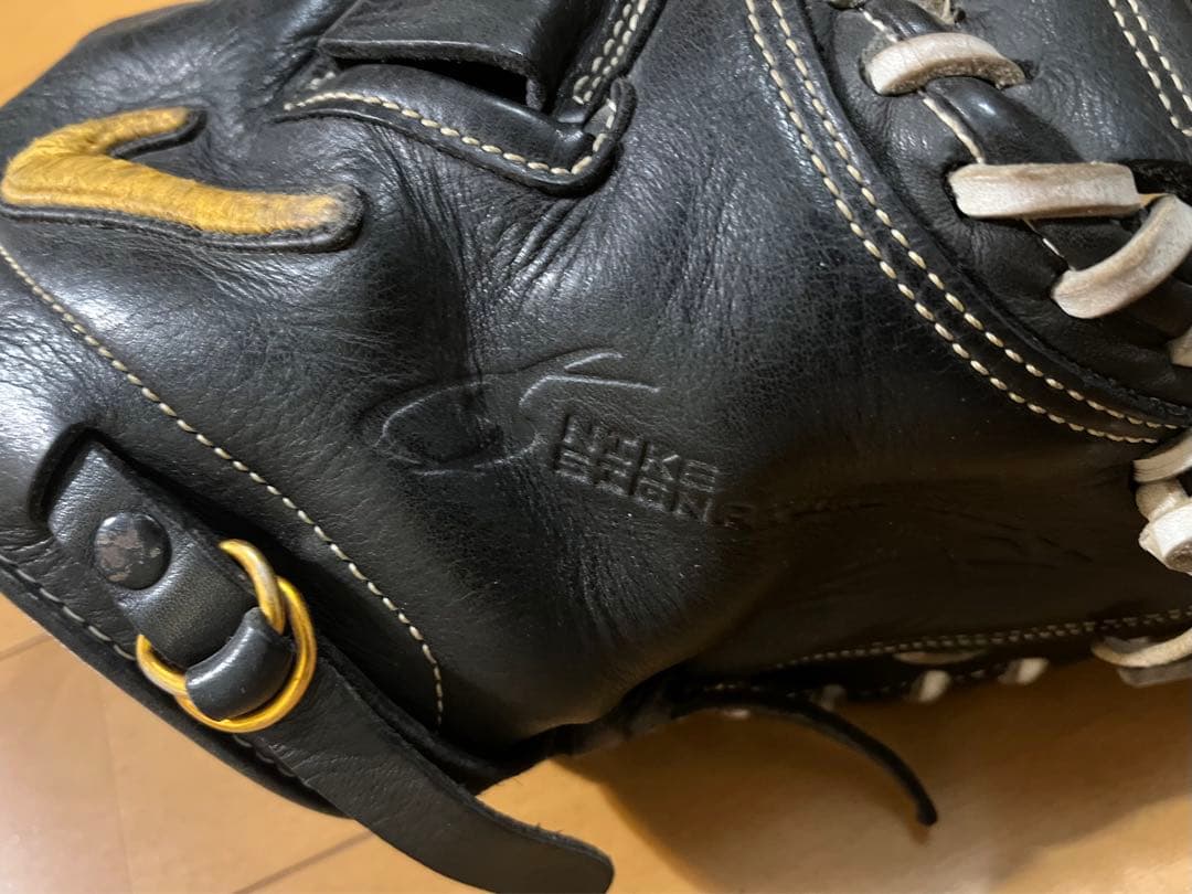 NIKE製 ブラックxベージュ 城島健司選手限定モデル 軟式 キャッチャーミット
