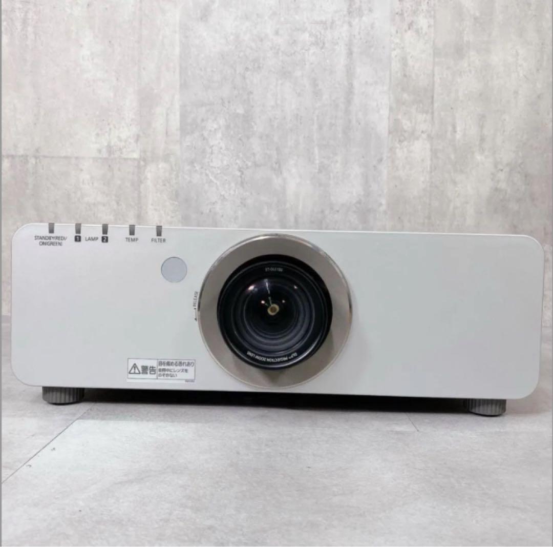 W190 Panasonic PT-D6000S プロジェクター DLP方式