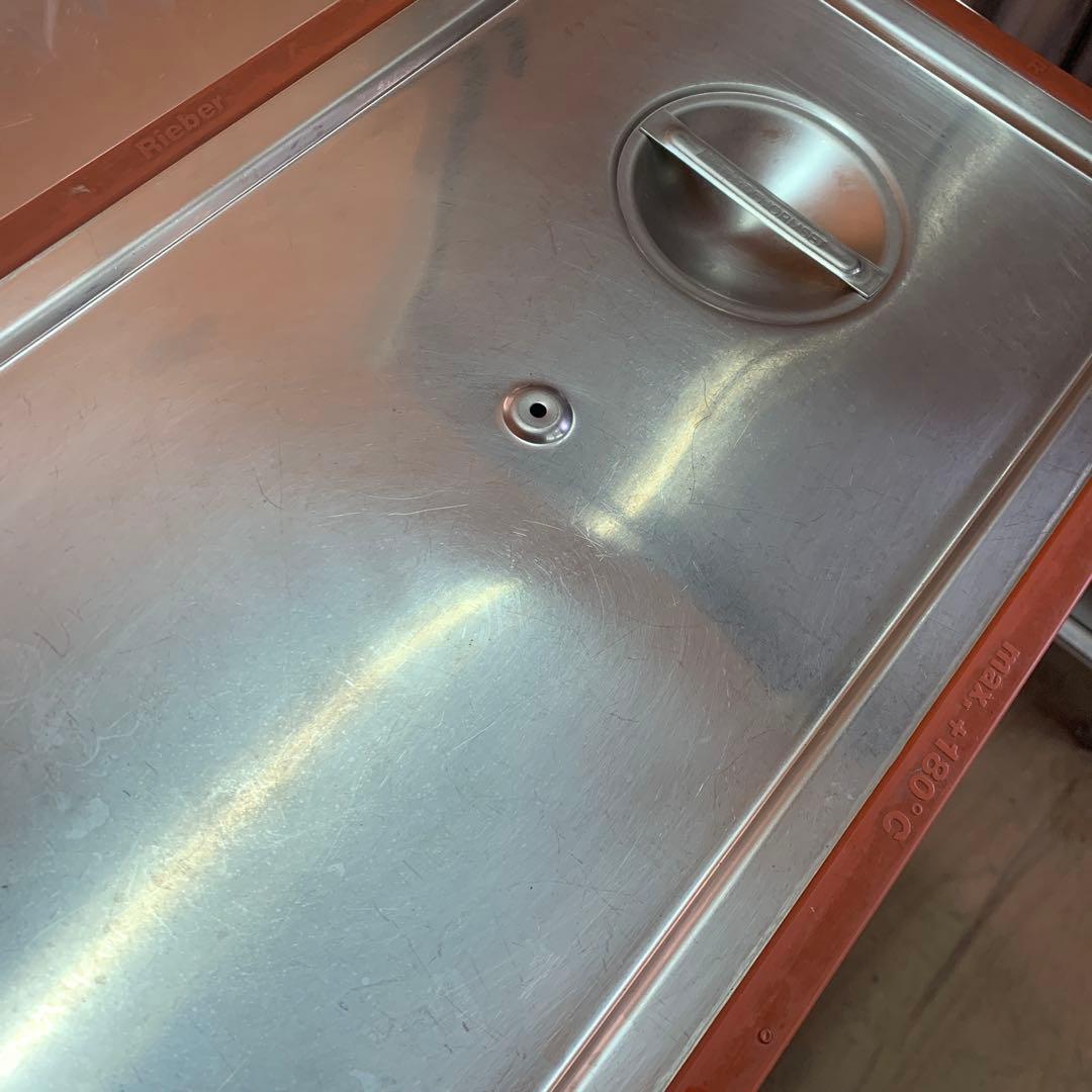 GN1/1ハンドル付きホテルパン6枚　蓋1枚