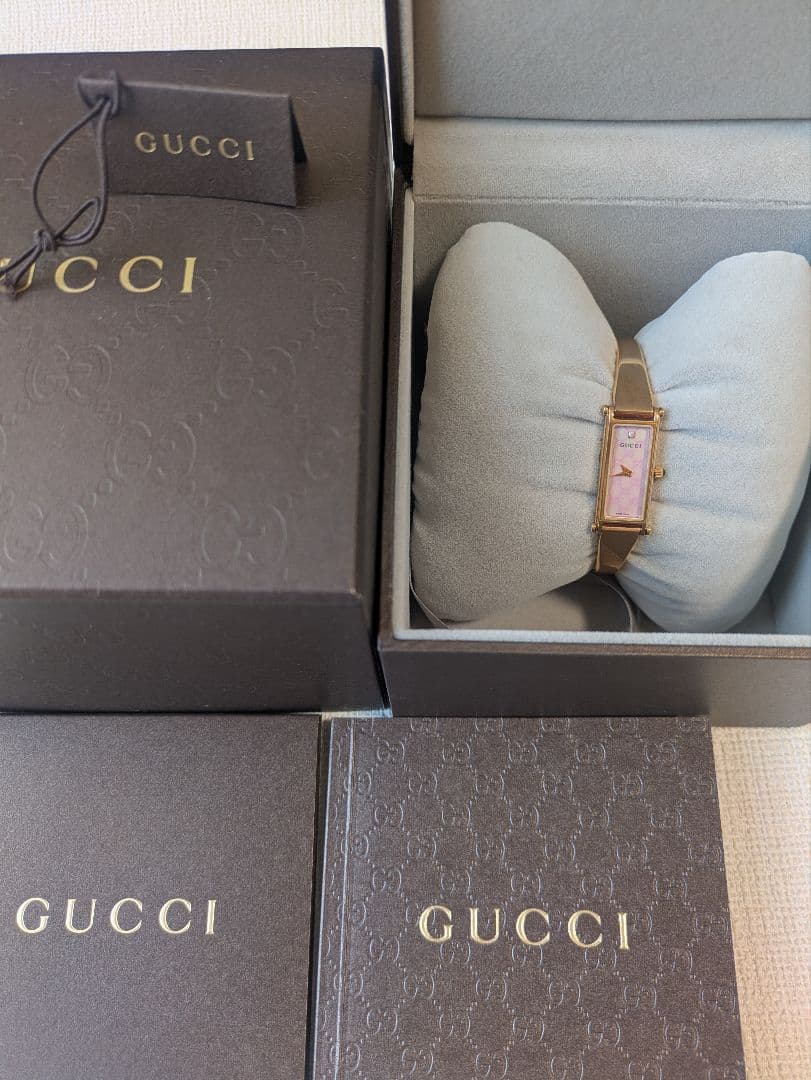 GUCCI ピンク文字盤 ゴールド