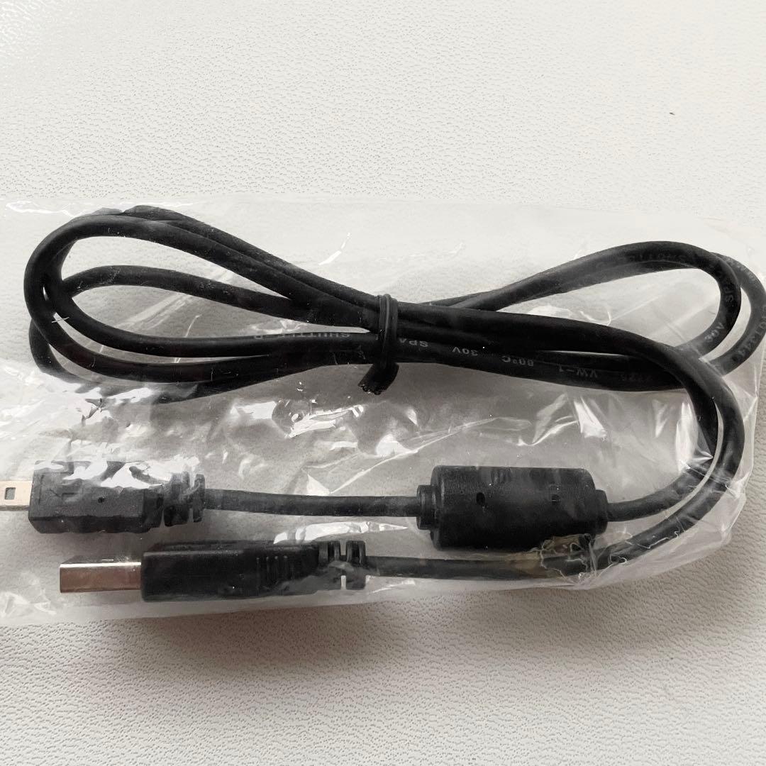 FUJIFILM FinePix F50fd 本体と付属品