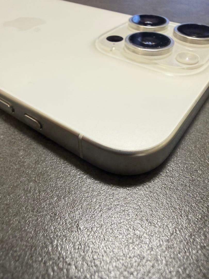 Apple iPhone 15Pro Maxホワイト　256GB本体
