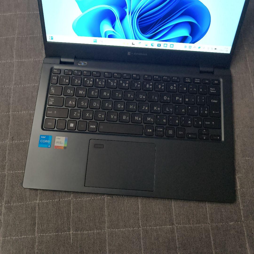 超美品 Dynabook 超軽量 驚速 12世代i5 16GB 512GB 33