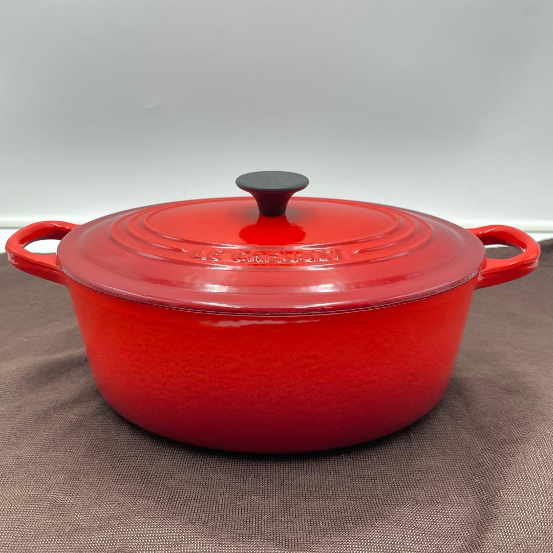 極美品　LE CREUSET ココット　オーバル　25cm チェリーレッド