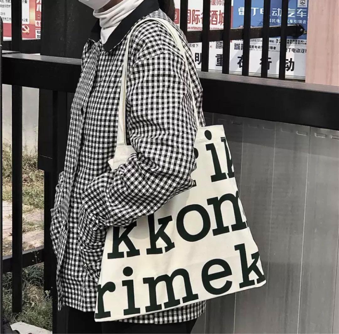 エコバッグ　英語ロゴ　黒文字　トートバック