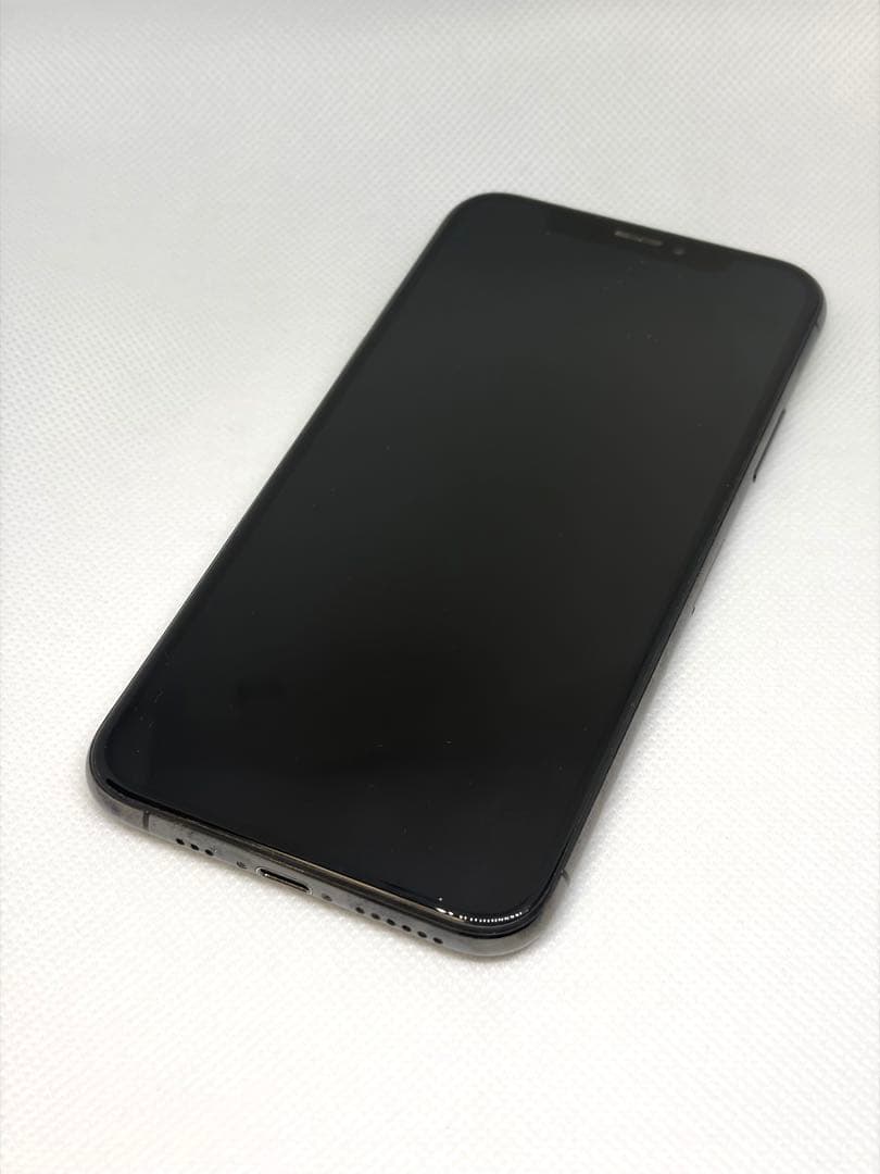 iPhone Xs 256GB スペースグレー