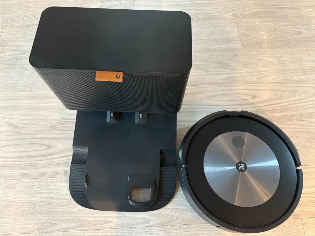 iRobot ロボット掃除機 (ルンバ j7)