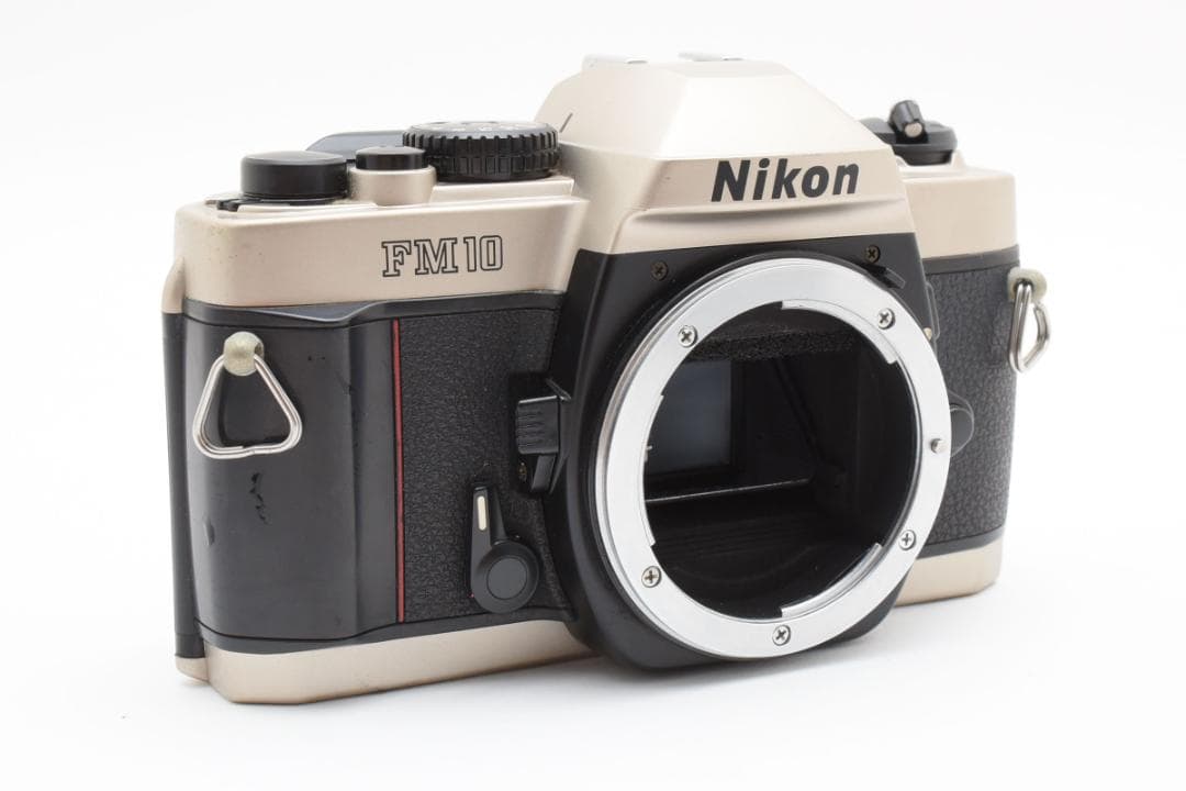超美品　NIKON ニコン FM10 フィルムカメラ　モルト新品交換済 M733