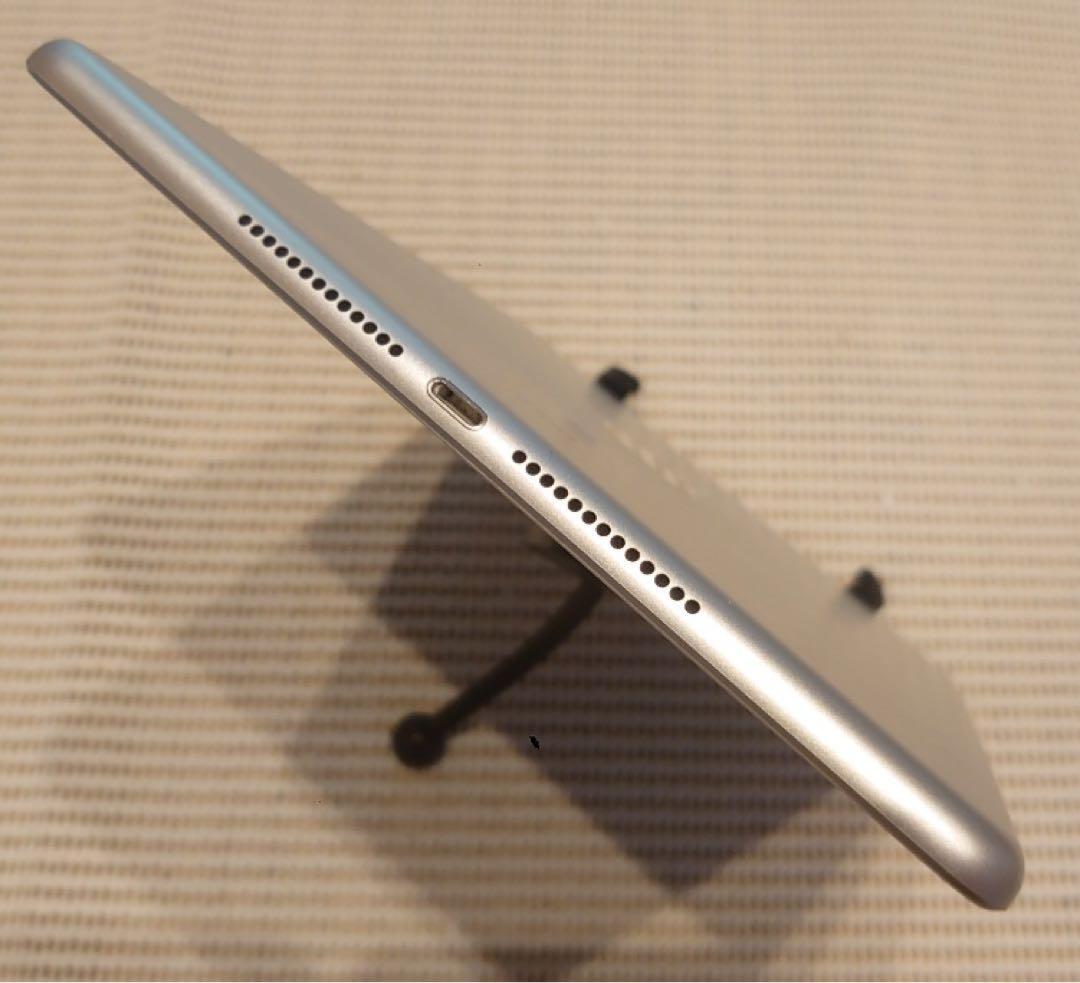 完動品SIMフリーiPad第5世代(A1823)本体32GB送料込NHLJK