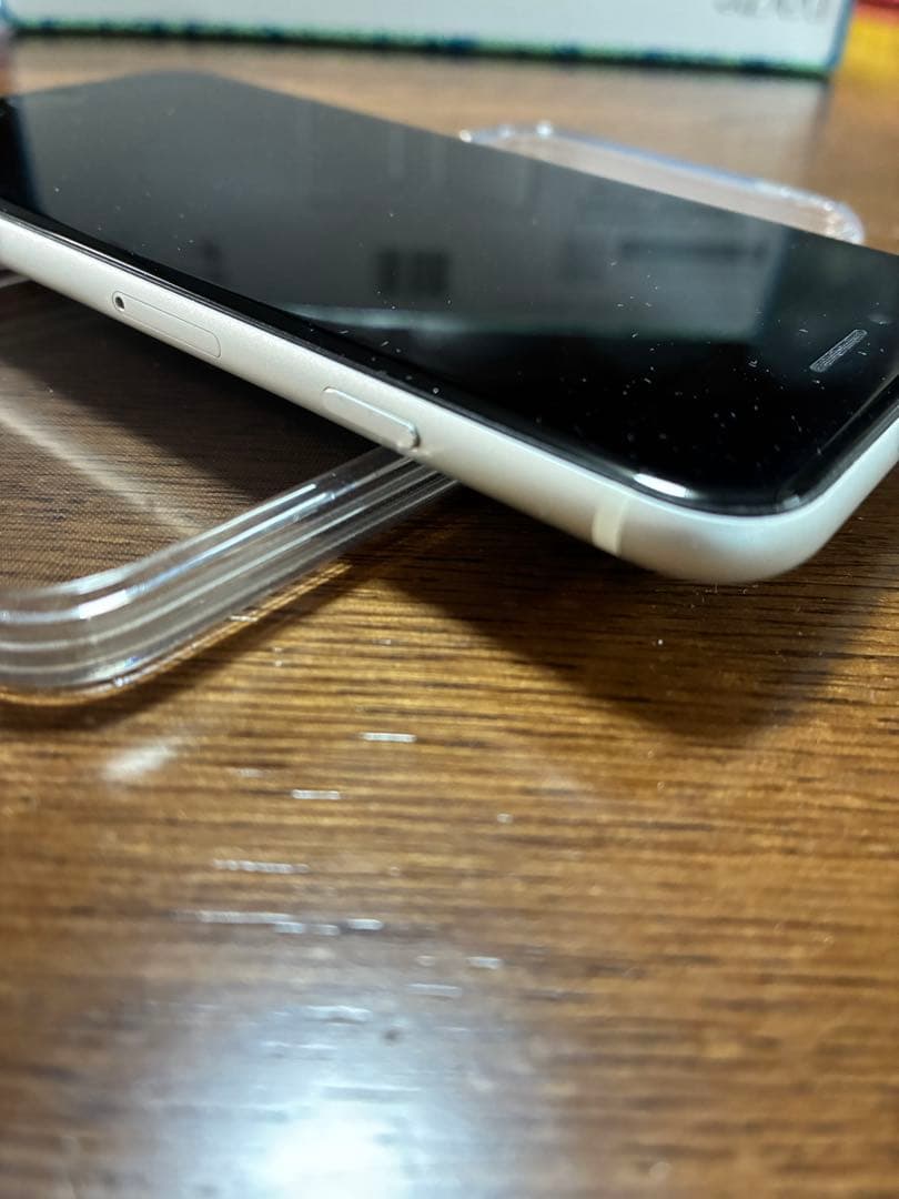 Apple iPhone SE (第2世代) 128GB ホワイト