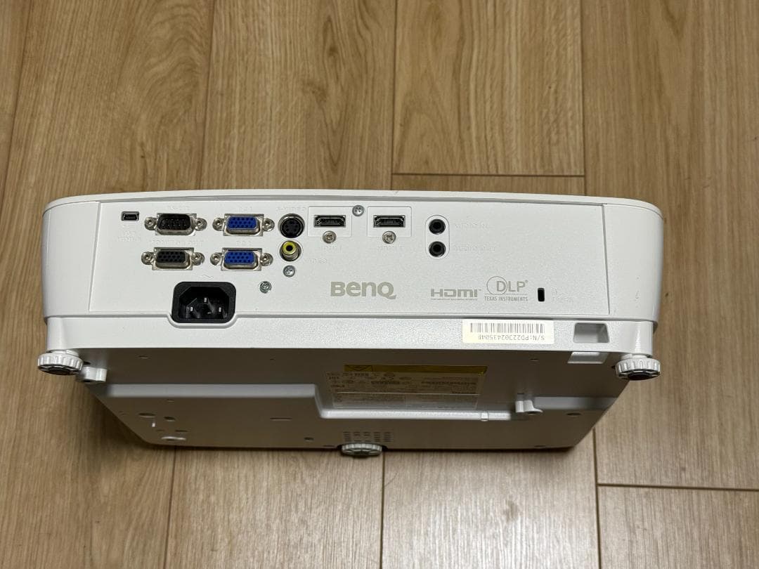BenQ MH534 プロジェクター 本体＋リモコン