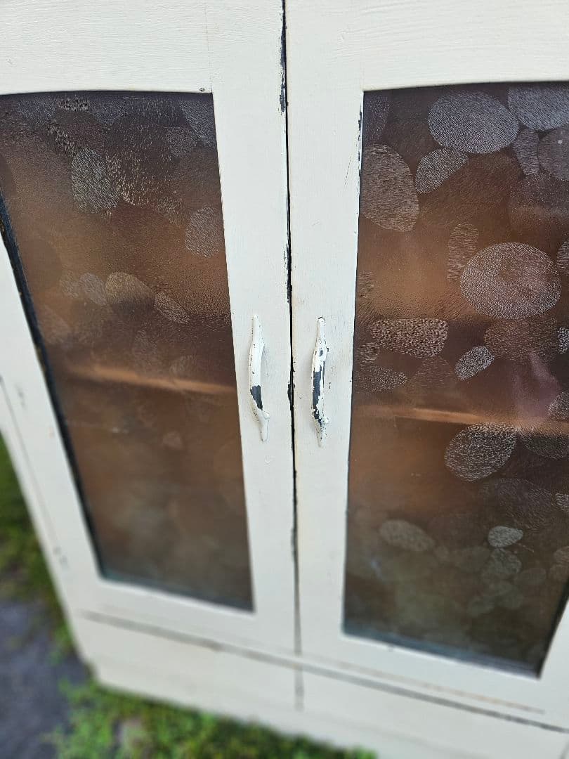 むーちゃん　キャビネット　飾り棚　収納　シャビー　ブロカント