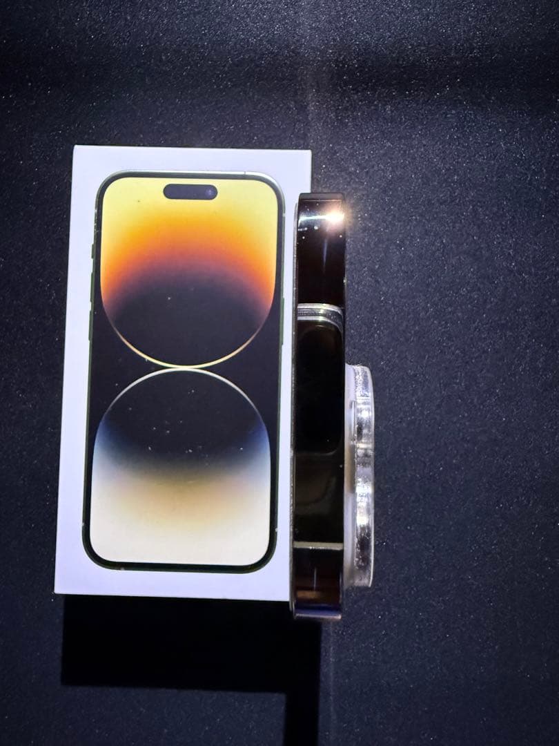 Apple iPhone 14 Pro ゴールド 本体、極上超美品^_−☆