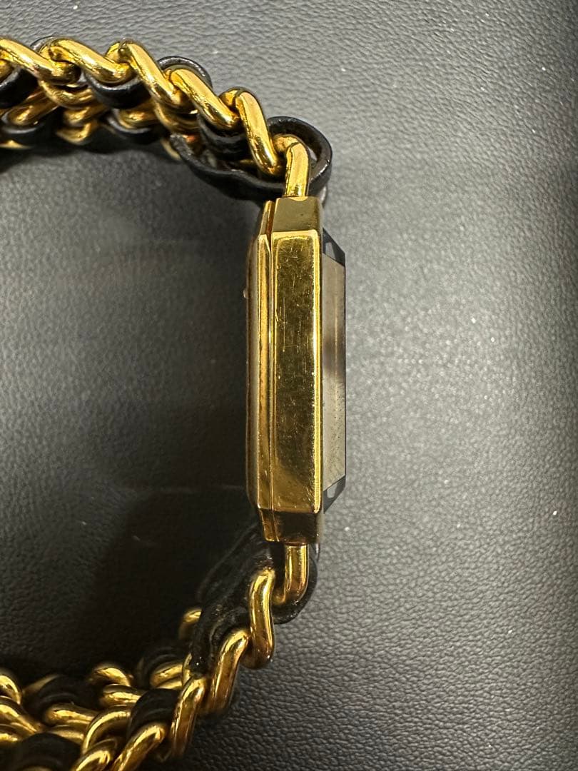 CHANEL シャネル プルミエール M クォーツ時計 黒金 レディース 不動