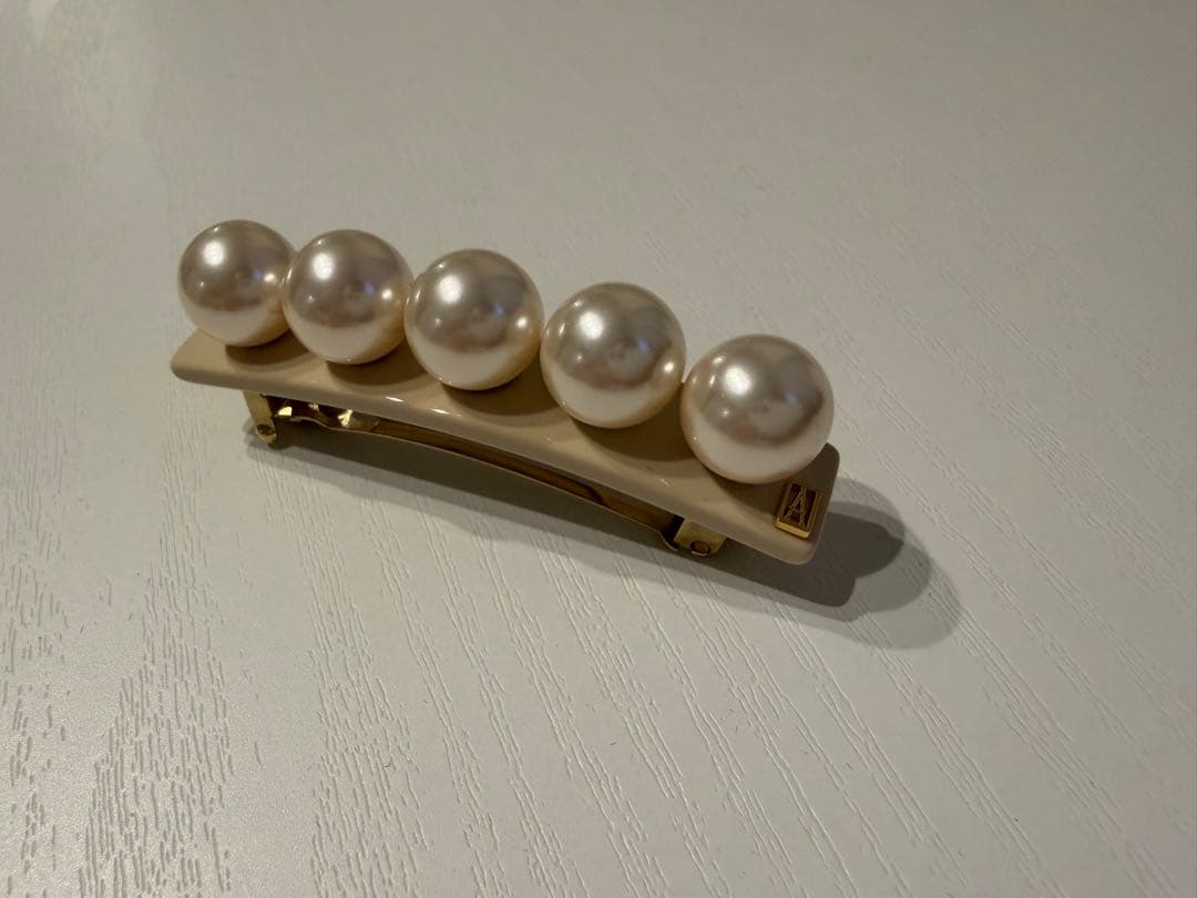 ALEXANDRE パール付きヘアクリップ