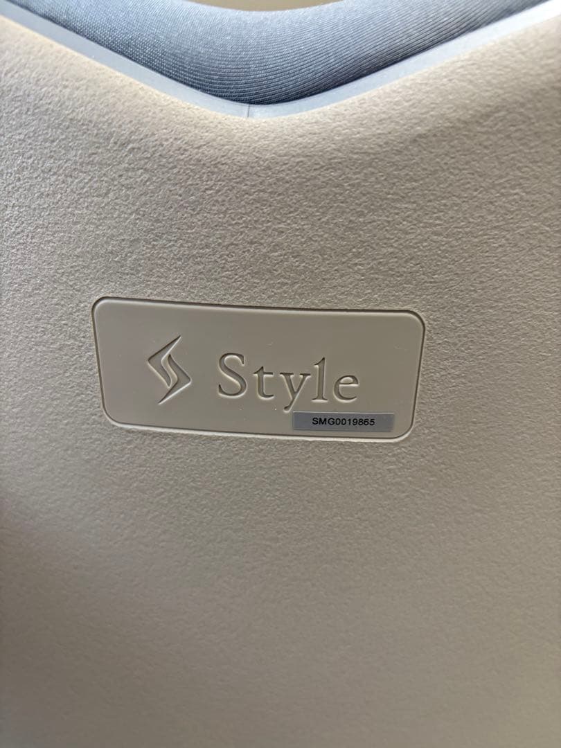 極美品Style PREMIUM（スタイルプレミアム） グレー MTG 骨盤矯正