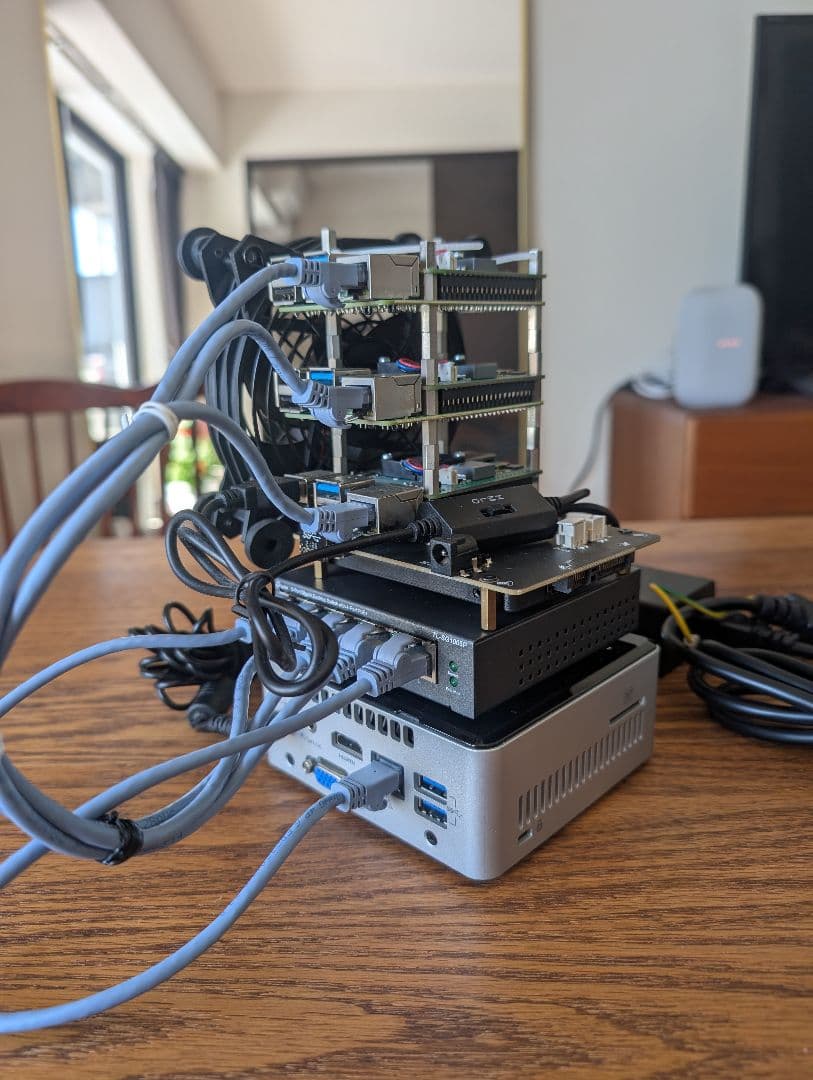 Raspberry Pi 4B 8GB(3台) & Intel NUC(1台)