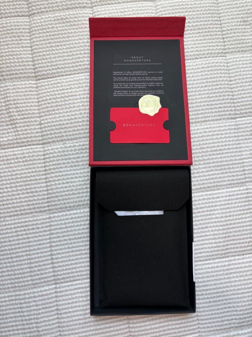 ボナベンチュラ　iPhone16ケース　グレージュ