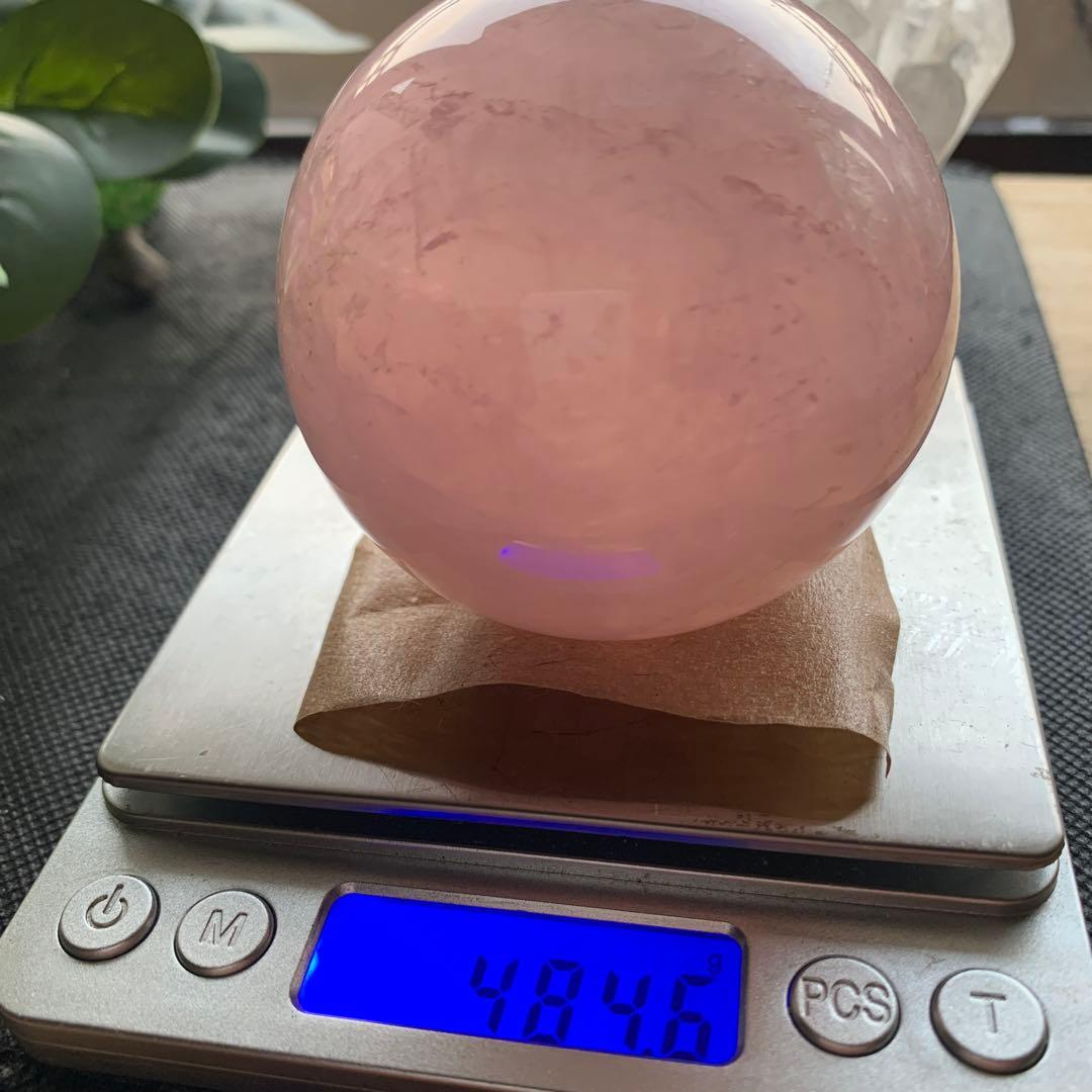 ローズクォーツスフィア大玉約70.2mm 虹有り　天然石置物　丸玉