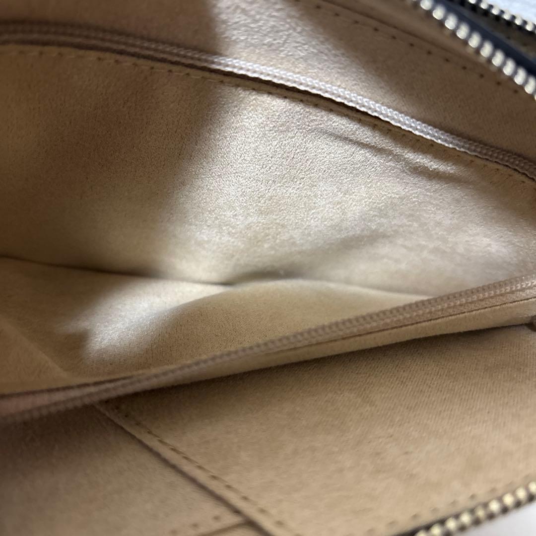 ATAO アタオ アミュレット　ショルダーウォレット　ショルダーバッグ　スマホ