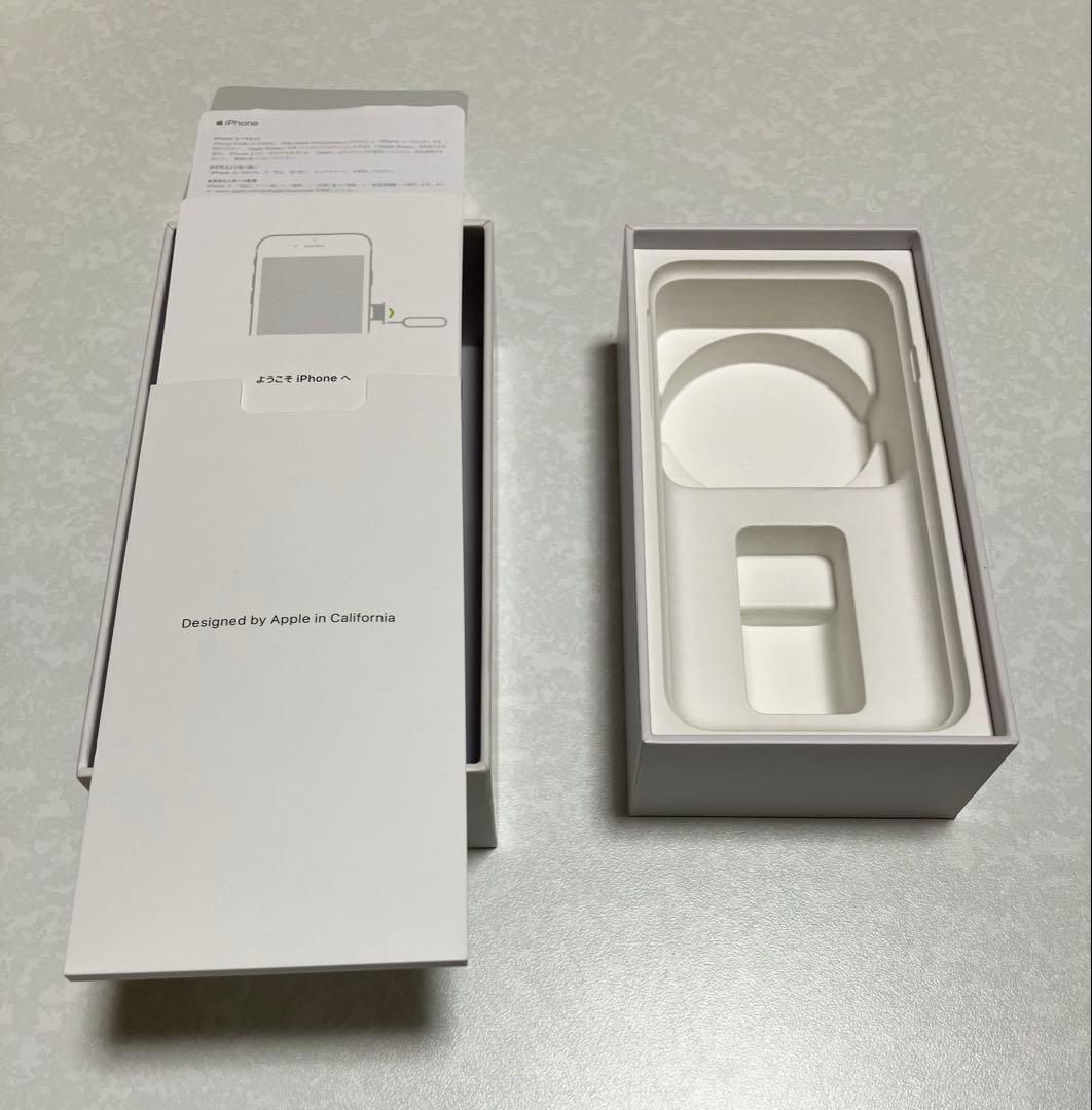 Apple iPhone 8 64GB シルバー【iFaceカバー付き】