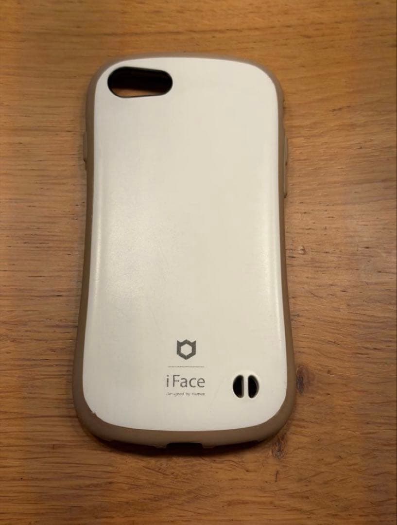 Apple iPhone 8 64GB シルバー【iFaceカバー付き】