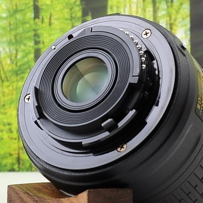 WiFi搭載機種♪ニコン D5500☆希少なワインレッド☆超高性能一眼レフ