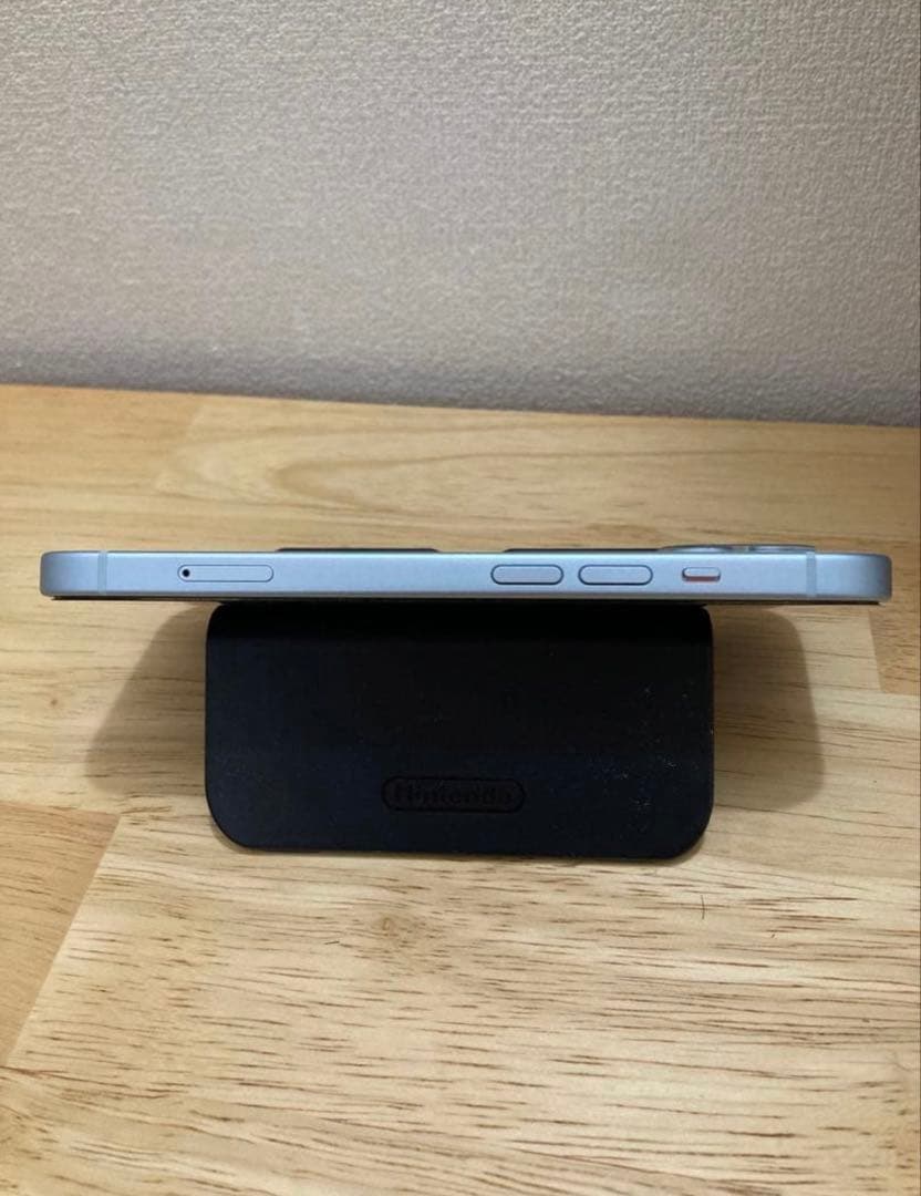 Apple iPhone 15 ホワイト 本体 バッテリー100%